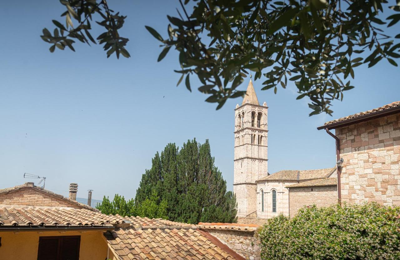 B&B Il Chiostro Assisi Bagian luar foto