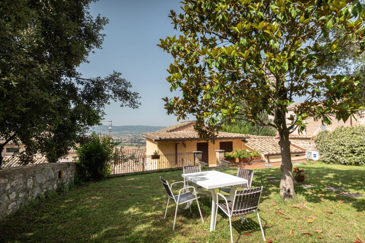 B&B Il Chiostro Assisi Bagian luar foto
