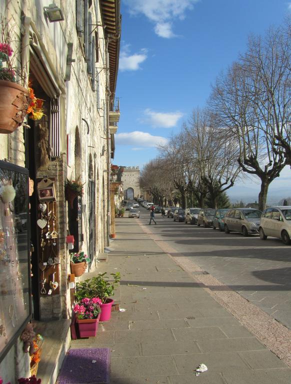 B&B Il Chiostro Assisi Bagian luar foto