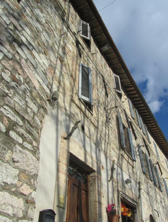 B&B Il Chiostro Assisi Bagian luar foto