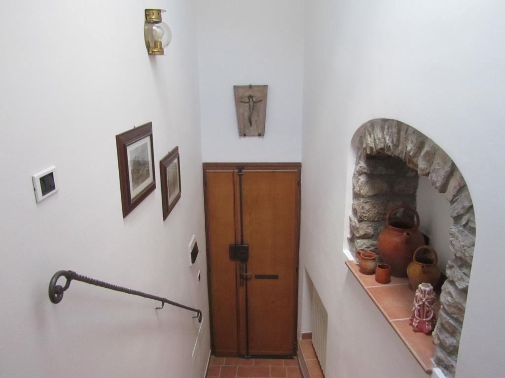 B&B Il Chiostro Assisi Bagian luar foto